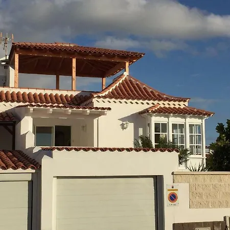 Дом отдыха Casa Luisa, La Caleta *